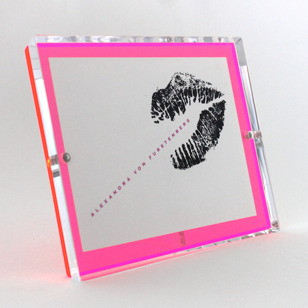 Snap Frame in Pink - 5" x 7"